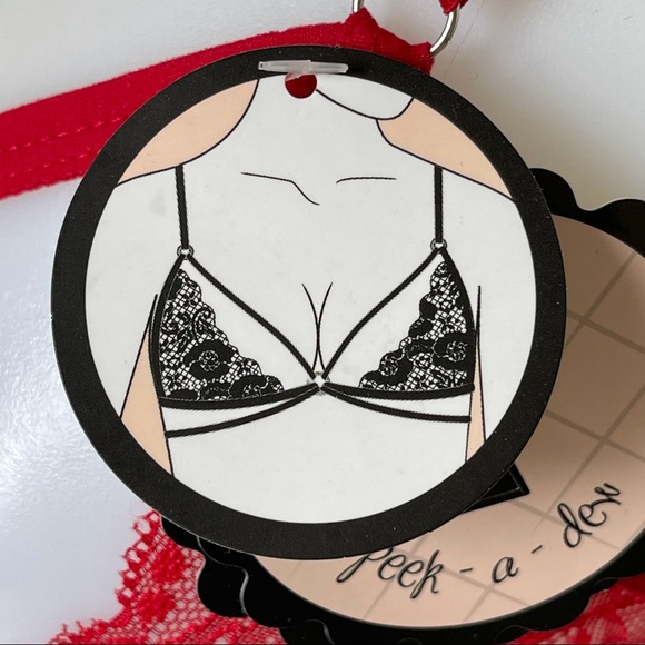 Red peekaboo lace bralette - Picture 5 of 5